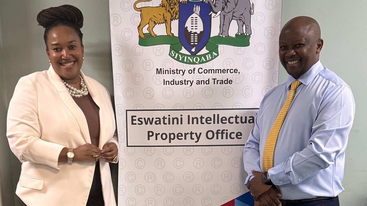 UNESCO Secretary General Lwandle Simelane (L) with Intellectual Property Office Registrar Dr Celucolo Dludlu.