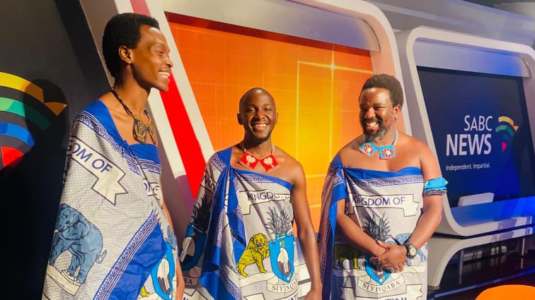 L- R: Babukisi Foundation Operations Officer Kwanele Prince Tsabedze, Babukisi Foundation Videographer Tinashe Naishe and Babukisi Foundation Executive Director Thobejane Magagula.