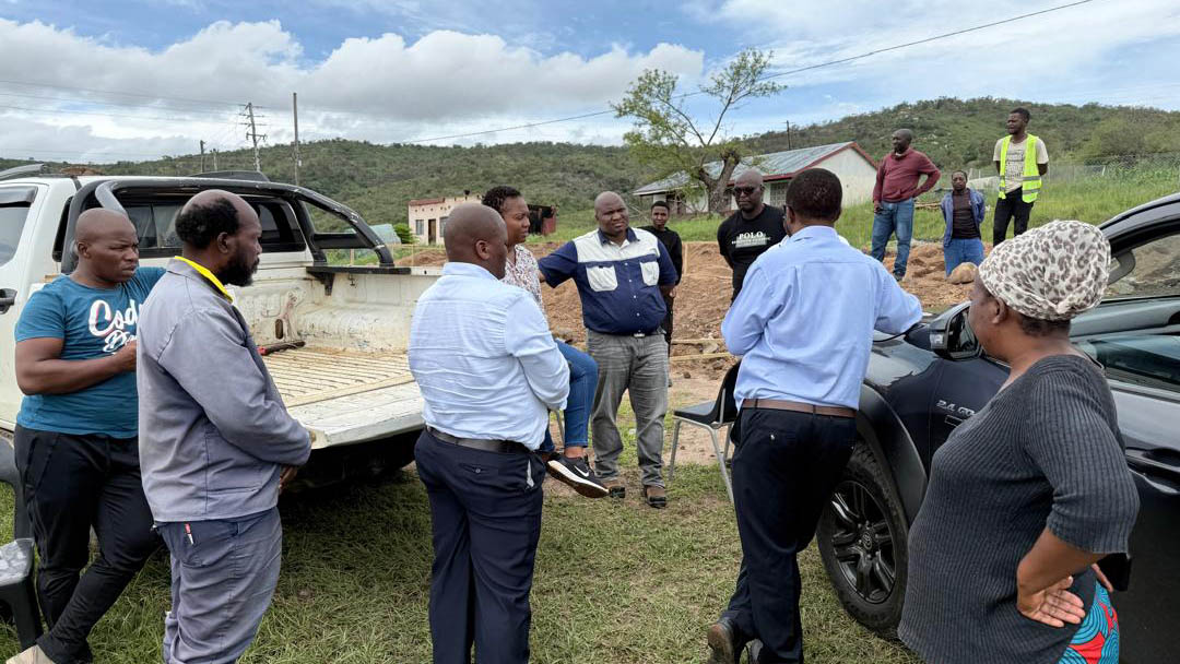 Education officials, including the Principal Secretary in the Ministry of Education and Training Nanikie Mnisi, meeting community stakeholders as well as Mayiwane Member of Parliament, Sicelo ‘Khunga Nkosi’ Dlamini.