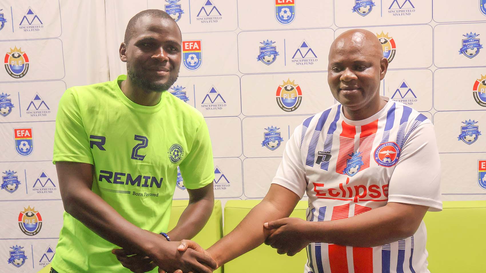 Richmond Aces’ Bandanaye Mngometulu shakes hands with Mbabane Swallows PRO Knowledge Ngwenya.