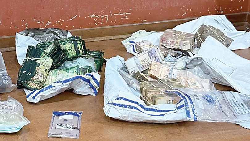 Cash recovered from the bombed EswatiniBank and FNB ATMs presented in court as part of the evidence in the ongoing trial. (Pics:Siphosethu Dlamini)