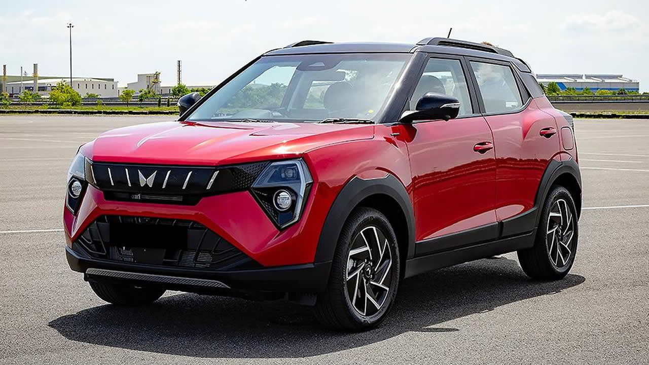 Mahindra XUV 3X0 AX7L