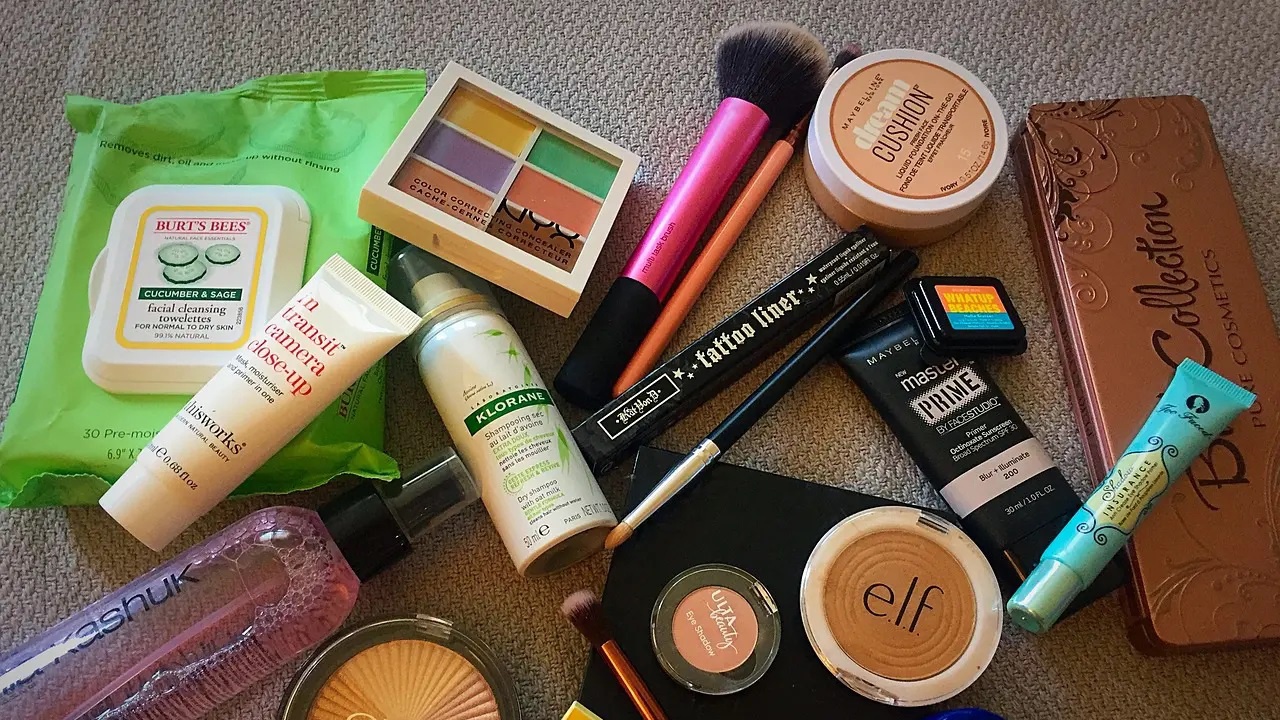 According to the Journal of Applied Toxicology cosmetologists often refrain people from using make-up products that have paraben in them.