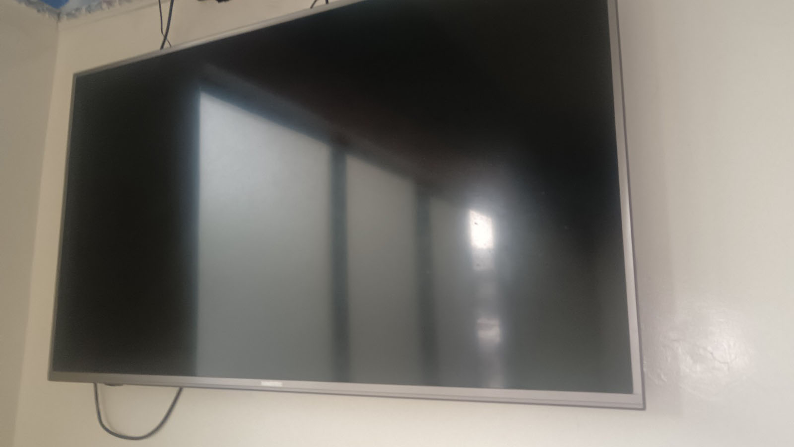 Sinotec television set 52 inch.