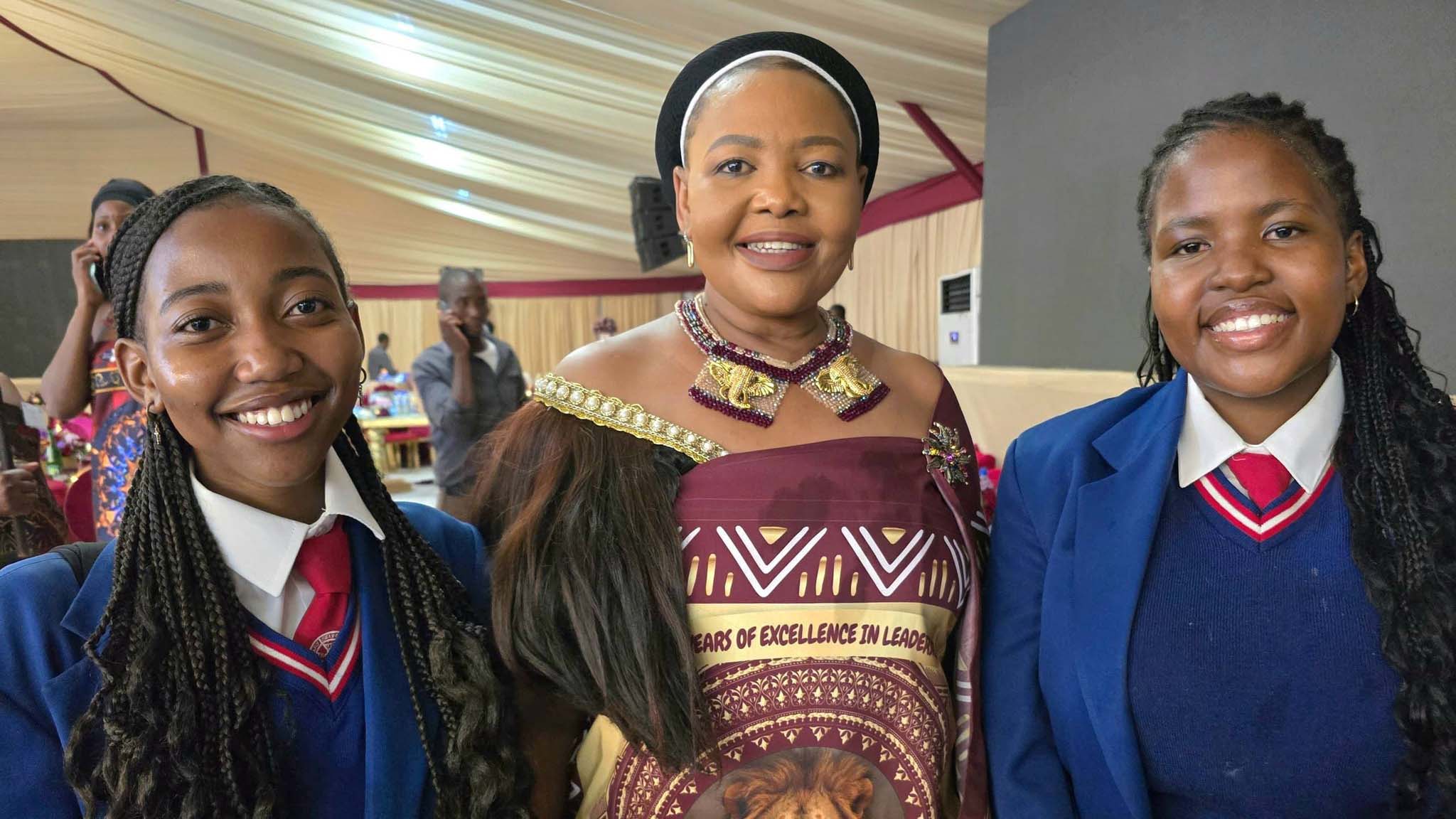Sifundzani High School learners with Minister Pholile Shakantu recently, at the 3rd Opening of the 12th Parliament. The schoolu2019s curriculum and co-curricular programmes focus on building character and shaping the leaders of tomorrow.
