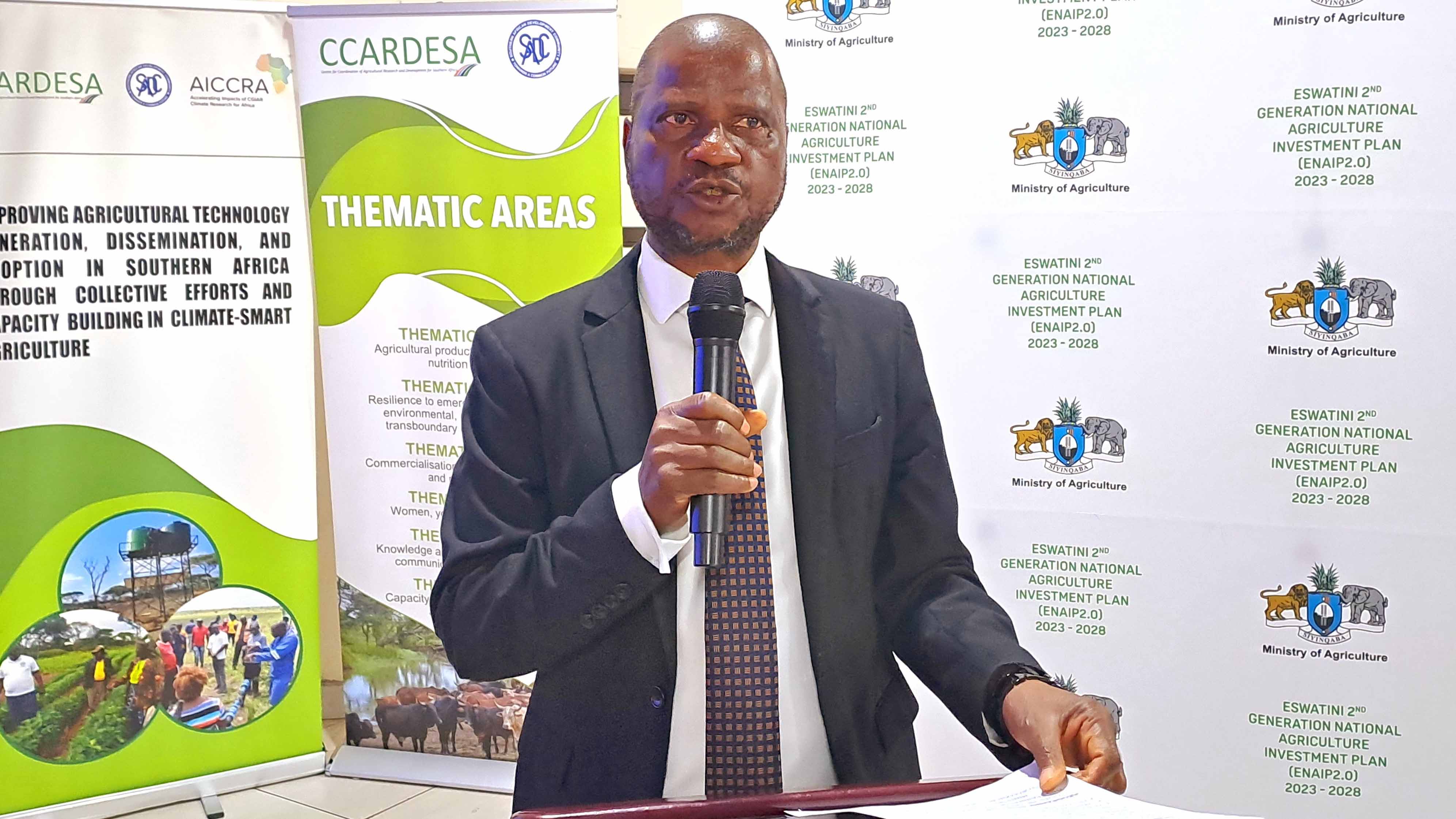 Minister urges farmers to boost economic contribution