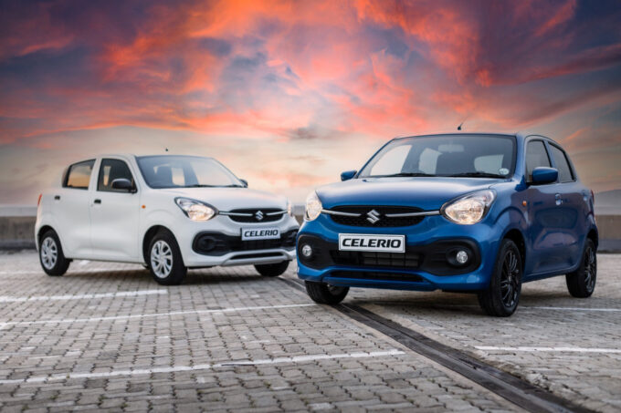 The vehicle is equipped with a 3-cylinder, 1.0-liter petrol engine producing 49 kW and 89 Nm of torque.