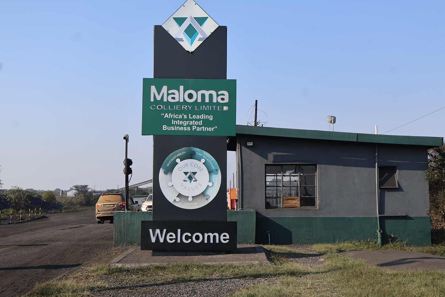 Maloma Colliery Limited's main entrance as operations resumed following the resolution of a temporary work stoppage linked to ongoing salary negotiations. (Pics: Siphosethu Dlamini)