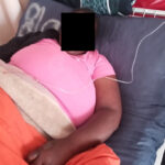The mother of the deceased minor aged three years on her hospital bed after doctors were able to stabilise her and her eight-year-old son, who both survived. The mother and her children ingested poisoned emahewu that were offered to her father by an unknowm woman who came to the home disguised as a patient. (Pic: Khaya Simelane)