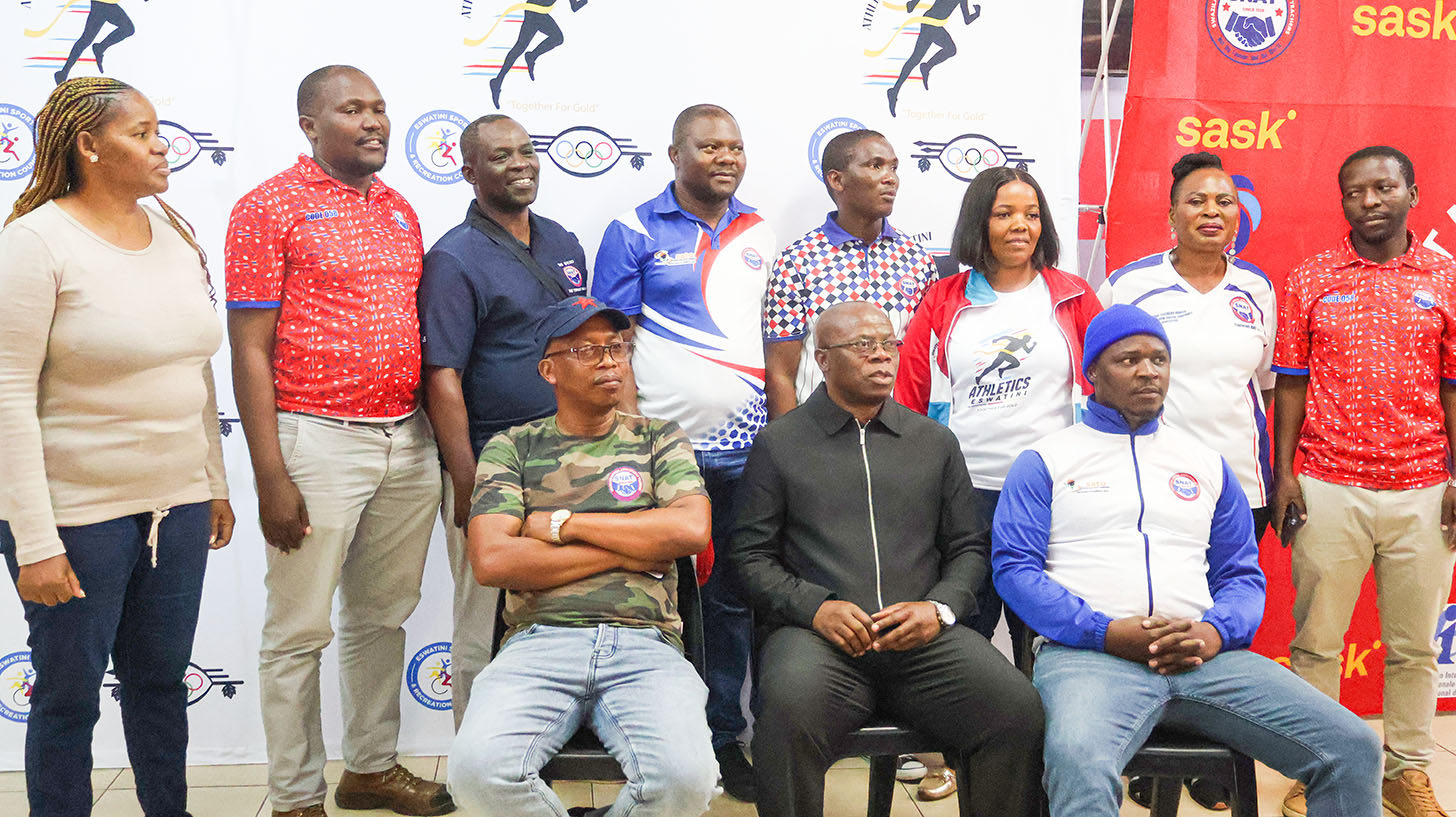AE President Zakhele Dlamini (C) front row with the SNAT executive after SNAT Big Bend Half Marathon launch yesterday. (Pics: Machawe Fakudze)