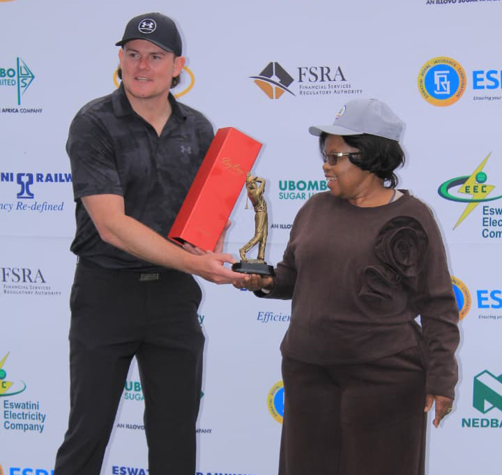 SA Leon Visser receives his trophy from Minister for Tourism and Enviromental Affairs Jane Mkhonta.(Pic:Sanele Jele)