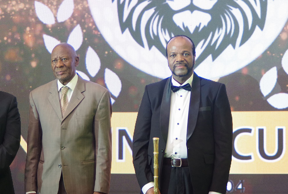 His Majesty King Mswati III with some members of the King’s Cup Golf organising committee.