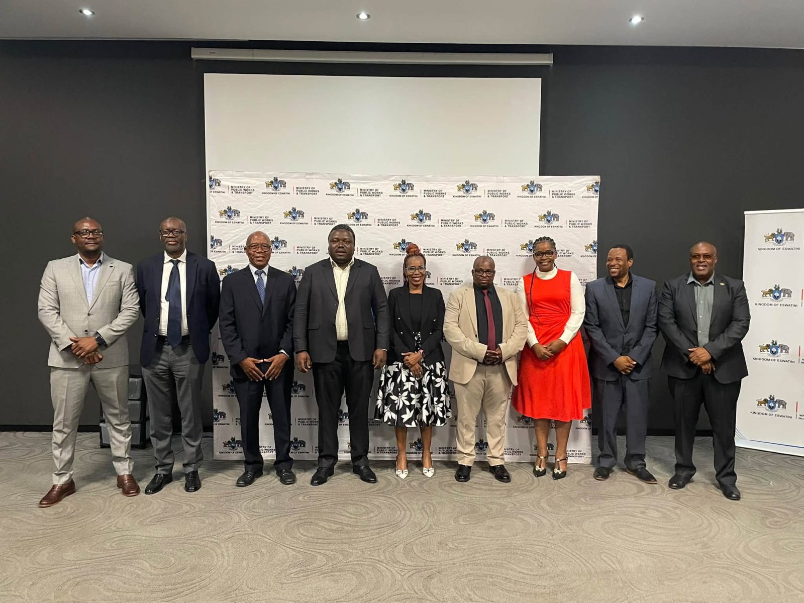 Minister of Public Works and Transport Chief Ndlaluhlaza Ndwandwe (C), accompanied by other officials, with newly-appointed Eswatini Roads Authority (ERA) CEO Ndabenhle Nxumalo and CFO Makhosazana Dlamini-Ginindza.